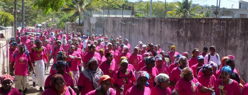 Marche pour la Santé des Femmes à Dembeni (album photos)